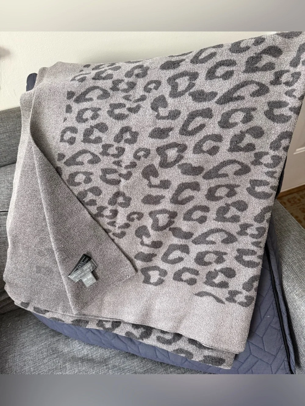 Barefoot Dreams Cozychic Ultra Lite Pashmina Blanket Leopard Cheetah Animal Grey